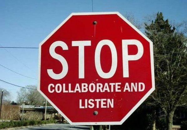 Не сме убедени, че този STOP е изглеждал така, когато е бил монтиран от местните власти в Тексас. Освен ако те не са фенове на позабравения вече рапър от ранните 90 години Ванила Айс, от чийто най-голям хит е цитатът. 
