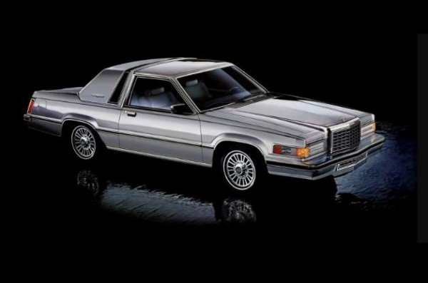 Този тип автомобили са наричани още "симулирани кабриолети", като основното при тях е формата на покрива. Той се състои от две части, като едната е неподвижна. Покривът може да бъде покрит с винил или плат, като се появява както при големи модели като Ford Thunderbird (на снимката), така и при по-скромни на размери автомобили като Volkswagen Golf.

Самата технология е изобретена още през XVIII век, когато е използвана при теглени от коне карети. Тя става популярна през 70-те години в САЩ, когато се използва за голям брой модели. Покривът "ландаулет" се задържа в употреба чак до 90-те години. В наши дни нито една автомобилна компания не го предлага, но има частни фирми, които са готови да го предоставят на желаещите клиенти.