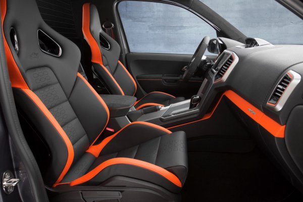Volkswagen Amarok Power (концептуален модел за фестивала във Вьортерзее)