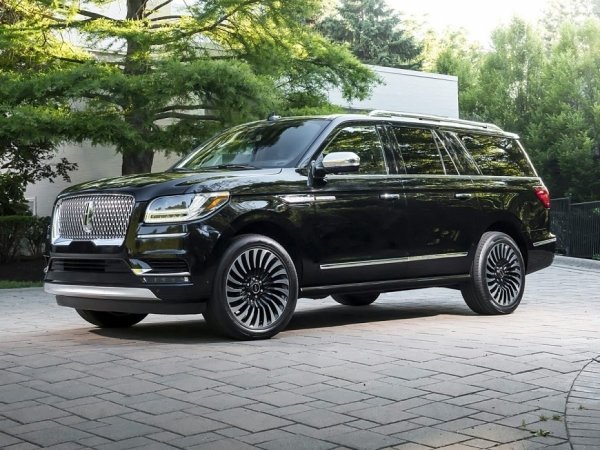 Най-добър премиум пълноразмерен кросоувър - Lincoln Navigator
