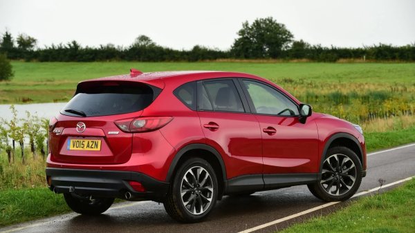 В комбинация с ръчна скоростна кутия или хидравлична (FW6A/GW6A, разработена с участието на Aisin), и двете са много издръжливи. Машината е чувствителна към прегряване, жизненоважно е да промиете радиатора. Слабото звено е &bdquo;обратният&ldquo; съединител, при първите бройки на модела той се износваше твърде бързо. Проблемът беше решен с нов софтуер.
Колите с дизел 2.2 (175 к.с.) не са по-скъпи от бензиновите - моторът е капризен и ненадежден. Вакуумната помпа непрекъснато се поврежда в допълнение към типичните &bdquo;болести&ldquo; на дизелите.
