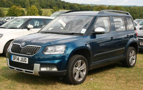 Дължина 4222 мм, просвет 180 мм, багажник 405 л. 6&ndash;8 години, пробег 80-150 хиляди км.
Най-сигурният вариант е атмосферен двигател 1.6 (110 к.с.), способен да измине 350 хиляди км с ръчна скоростна кутия или хидравлична автоматична Aisin. Недостатък (или достойнство &ndash; въпрос на гледна точка) - само задвижване на предните колела.
