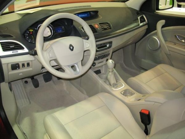 Renault Megane Coupe / Автомобилен салон София 2009