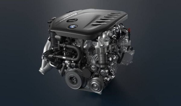 Най-популярното задвижване си остава класическият шестцилиндров редови двигател (бензинов или дизелов), който от десетилетия е запазената марка на баварците. 45% от продадените автомобили са "шестаци", срещу 28% с четирицилиндрови двигатели, 10% с V8 и само 5% - с три цилиндъра.
Около 80% от всички поръчани BMW са със задвижване на четирите колела. 
