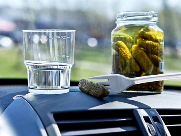 Ограничения на скоростта на пътя трябва да се спазват, особено в училищата и промишлените зони. Избягвайте дейности, които отвличат вниманието от процеса на шофиране &ndash; изпращане на SMS или говорене по телефона по време на шофиране. Не шофирайте, докато сте под влияние на алкохол или наркотици, тъй като те значително забавят времето за реакция на водача на случващото се на пътя. 