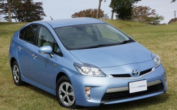 Toyota Prius PHV 