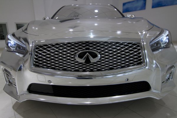 Infiniti Q50 от топ дизайнера Том Брауни