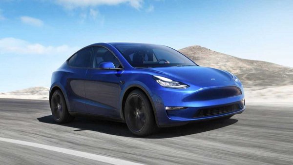 Батерия: 75 kWh, макс. мощност: 476 к.с.

Tesla Model Y е един от най-очакваните модели за тази година, специално в контекста на европейския пазар. Интересното е, че версията с най-дълъг пробег разчита не на един, а на 2 електромотора.