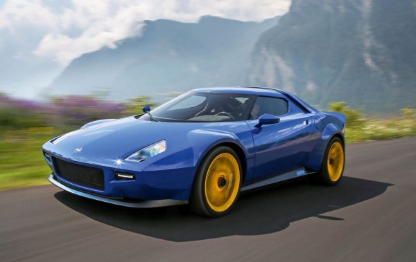 Досега е имало много опити за реплики на Lancia Stratos като всички са с вариращ резултат. В случая на МАТ нещата са доста различни, тъй като компанията по-скоро разработва стила на Stratos за нашето време, отколкото да прави реплика и просто имплементира някои знакови черти на оригинала. 

За да може да се сдобиете с това бижу, ще трябва да се бръкнете с около 450 000 евро. А цената дори не включва &bdquo;донор&rdquo; Ferrari F430, от който се използват двигател, трансмисия и редица други компоненти.