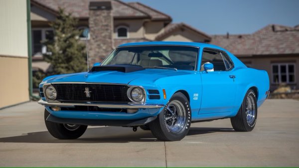 Ferrari F8 Tributo (2021) - 330 000 долара

Chevrolet Corvette Split Window Coupe (1963) - 330 000 долара

Dodge Daytona (1969) - 324 000 долара

Plymouth Superbird (1970) - 319 000 долара

Ford Mustang Boss 429 Fastback (1970) - 275 000 долара

Ferrari Roma (2024) - 236 500 долара

Chevrolet Corvette ZR1 Convertible (2019) - 233 750 долара

Chevrolet Corvette ZR1 Coupe (2019) - 209 000 долара

Hummer H1 Alpha (2006) - 198 00 долара

Ford Bronco Custom (1975) - 181 500 долара
