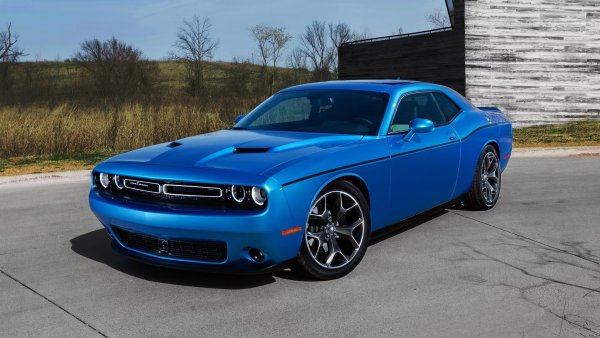 Очакваше се, че Stellantis ще продължи да произвежда специални издания на Dodge Challenger още дълго време. Но след десетки модели в ограничен тираж и седем специални издания Last Call (четири на Challenger и три на Charger), производството най-накрая приключи и V8 вече не съществува. 

Изборът е голям, така че трябва да се търси автомобил с малък пробег. Цените може да не започнат да се увеличават, но след няколко години, когато всичко в този сегмент стане изцяло електрическо, Challenger с V8 със сигурност ще бъдат много търсен.