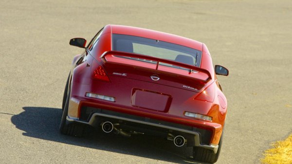 Двигател - 3,5-литров V6

Мощност - 306 к.с.

Въртящ момент &ndash; 364 Нм

Ускорение от 0 до 100 км/ч &ndash; 5,6 секунди