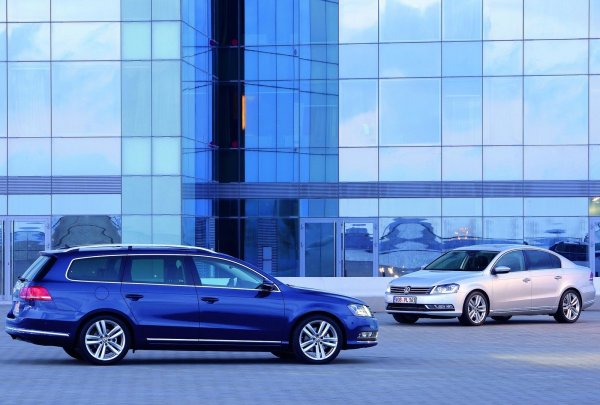 Системата за задвижване на четирите колела с муфа Haldex (на комбитата Passat Alltrack) спокойно изкарва до 200 000 км, без да се налагат каквито и да е ремонти. Стига, разбира се, да бъде обслужвана редовно. Сред предимствата на Passat Alltrack е увеличеният до 165 мм пътен просвет, който е доста полезен в някои ситуации.
