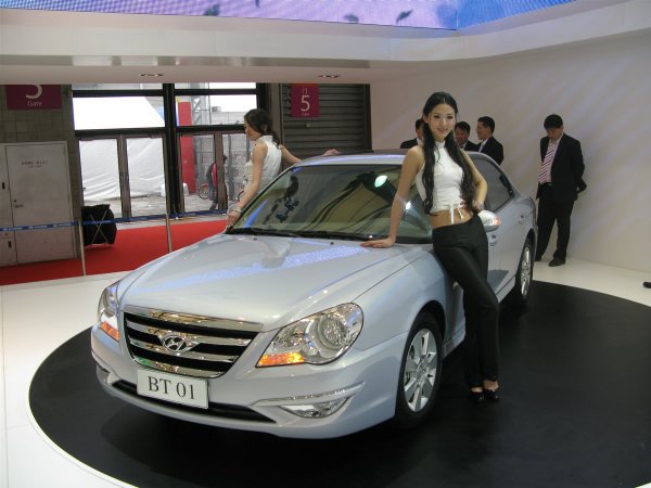 Момичетата на автосалон Шанхай 2009