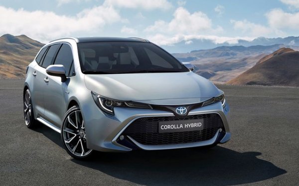 Големият брой участници в допитването означава и доста изравнени средни стойности. Toyota e една от общо 13-те марки със средна цена на поддръжката около 250 евро годишно. Но японската компания изпреварва всичките си конкуренти по степен на задоволство на клиентите. 
Удовлетвореност на клиентите: 80/100
