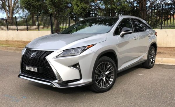 Премиум брандът на Toyota има най-високата степен на удовлетвореност на клиентите. Но е и сред петте най-скъпи за поддръжка. 
Удовлетвореност на клиентите: 87/100
