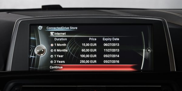 Производителите на автомобили продължават да се опитват да наложат абонамента като допълнителна услуга. Засега не успяват да го сторят, но въпреки това не се отказват. Хората обаче не искат някой да ги задължава плащат допълнително за отопляеми седалки или за актуализация на софтуера от разстояние, след като са дали сериозна сума за самия автомобил.