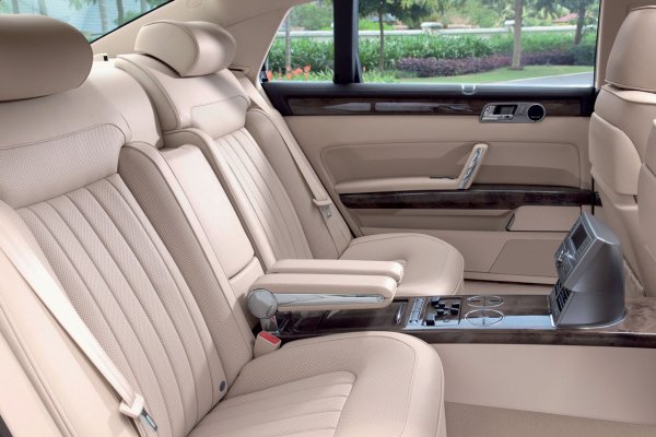 VW Phaeton 2011
