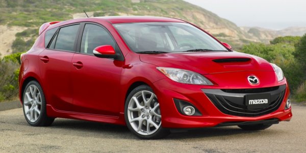 Японците представиха тази кола през 2007 и я произвеждаха до 2013, след което SUV манията пренасочи интересите им другаде. Но от мимолетната авантюра ни остана един много забавен хечбек с предно предаване, 263 коня и диференциал с ограничено приплъзване. 
