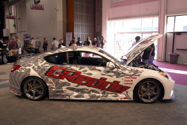 Hyundai Genesis Coupe от GReddy