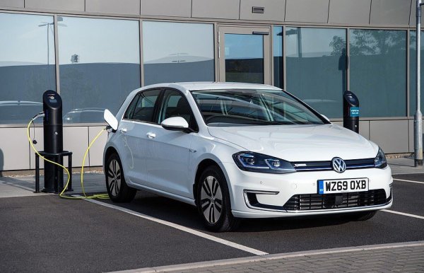 Средна стойност (3 години, 30 000 мили) на 1 януари 2023 г.: 19 350 лири 

Средна стойност (3 години, 30 000 мили) на 30 юни 2023 г.: 13 050 лири 

6-месечен спад на цената: 6300 лири