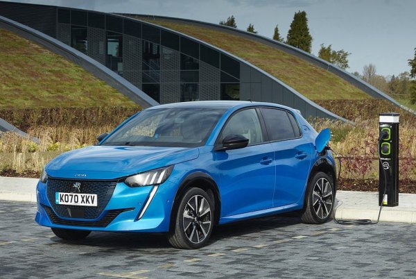 Средна стойност (3 години, 30 000 мили) на 1 януари 2023 г.: 18 615 лири

Средна стойност (3 години, 30 000 мили) на 30 юни 2023 г.: 12 340 лири 

6-месечен спад на цената: 6275 лири