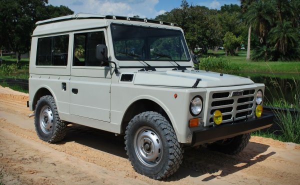 Това е италианският отговор на американския Willys Jeep, произвел толкова силно впечатление върху населението на Апенините през 1944-1945. Производството на Fiat 1101 Campagnola започва през 1951 и продължава чак до 1973. Между 1974 и 1987 е произвеждано второто поколение - 1107 Nuova Campagnola. Първата генерация е с 1.9-литров мотор, втората - с двулитров, макар че има и малка серия с дизелови двигатели. Campagnola е произвеждана по лиценз от Zastava и дори от Renault, а освен това е основен източник на вдъхновение за румънските конструктори на ARO. 