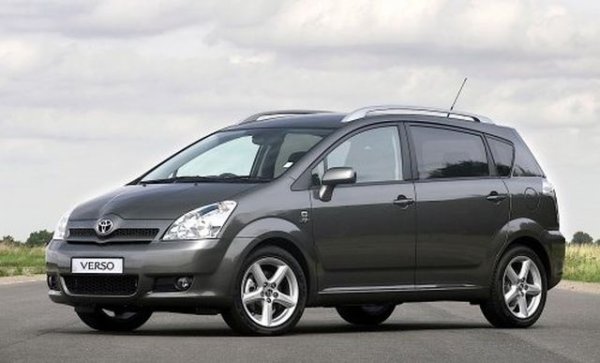 Японската марка също традиционно е сред лидерите на пазара на нови автомобили у нас, и това си личи: 8.5% от регистрациите са под 5-годишни, и още 9.6% са под 10-годишни. На повече от 21 са само 21% от колите с логото на Toyota. 
