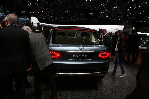 Женева 2012 / Bentley EXP 9 F 