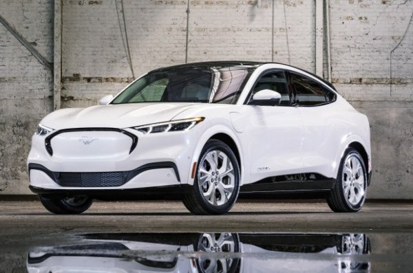 Ford Mustang Mach-E се оказа най-добрият в един сегмент, в който електрическите превозни средства тепърва ще навлизат сериозно.
