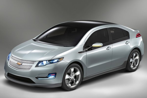 По изчисление на Opel зареждането на батериите на Volt, което ще позволява да се измине разстояние от около 60 километра, ще струва около 2 евро.