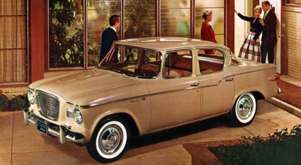 Лебедовата песен на една от най-интересните американски автомобилни компании. Lark се произвежда между 1959 и 1966, като за тези седем години успява да смени цели три поколения, а самата Studebaker Corporation престава да съществува през 1967. Но това е по-скоро заради агресията на Голямата тройка, отколкото заради качествата на модела. Версията на Lark с V8 и компресор е на практика първообраз на всички по-късни muscle cars. Автомобилът прави 0-97 км/ч за едва около 10 секунди. От тогавашните му конкуренти - Ford Falcon, Mercury Comet, Chevrolet Corvair and Plymouth Valiant - eдинствено Valiant ускорява за по-малко от... 20 секунди. 
