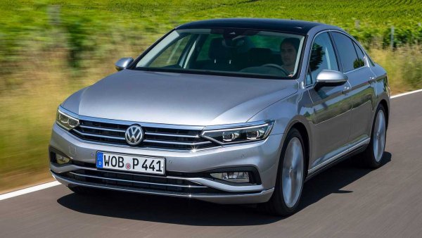 Дългият 4,78 метра седан играе доста по-скромна роля в гамата на Volkswagen Passat, докато комби-версията е значително по-популярна. Настоящото 6-о поколение е на пазара от 2015 година, като получи сериозно обновление през 2019.

Двигателната гама включва бензинови мотори с мощност между 150 и 272 конски сили, дизели в диапазон 122 и 200 к.с. и плъг-ин хибрид с 218 "кончета".