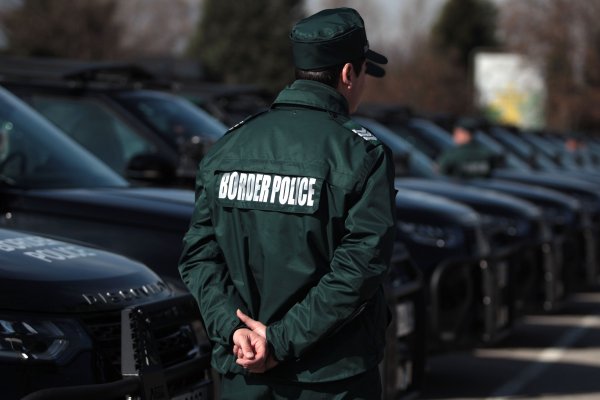 Член 189, (8) Електронният фиш подлежи на обжалване по реда на Закона за административните нарушения и наказания. Жалбата срещу електронния фиш се подава в 14-дневен срок от получаването му, а когато е направено възражение по ал. 6 - в 14-дневен срок от съобщаването на отказа за анулиране на фиша...
