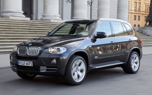 Трансмисията на BMW X5, поставена в задната част на E70 (второ поколение на модела) е подложена на същите рискове. А причината е, че баварският кросоувър ползва същата скоростна кутия като първия Range Rover Sport. При нея нещата са дори малко по-зле от тези при британския модел, тъй като са възможни течове от масления съд.