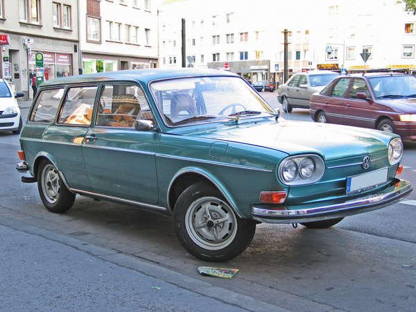 Този модел се появява през 1968 г. Автомобилът е произведен в 3 версии - двуврат или четириврат седан-лифтбек и триврато комби (най-рядката модификация). Дизайнът е на италиански експерти. Автомобилът има бензинов двигател с мощност 68 к.с., появява се и модификация с 80 коня.