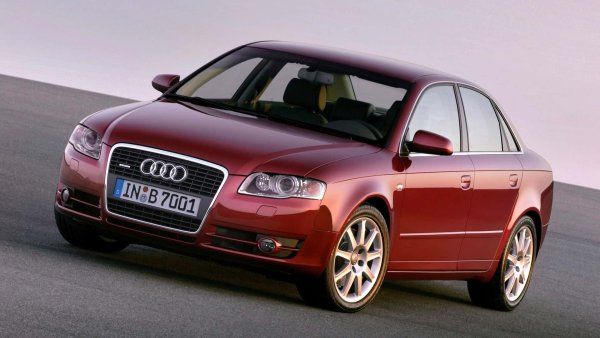 Защо да се отказвате от успешен модел само защото е пуснато новото поколение? Сигурно това са мислили хората от Volkswagen Group през 2009 г. при представянето на новия Audi A4. Те запазиха всичко и го дадоха на Seat, създавайки Exeo.