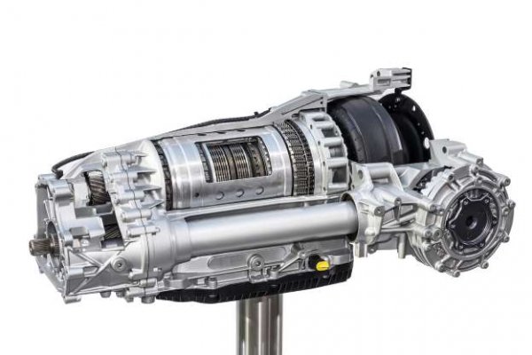 Скоростната кутия Tiptronic е автоматична трансмисия, която позволява на водача да избере предавка, като движи лоста. Това обаче не е ръчен избор, тъй като колата няма да позволи на водача да смени предавката, ако има опасност от увреждане на скоростната кутия. Основните причини за използването на Tiptronic са, че той дава по-спортно усещане и позволява на водача да контролира скоростта при спускане, като използва двигателя като спирачка.

Самото има Tiptronic е измислено от Porsche, което предлага този тип скоростна кутия в своето 911 от 1990 година. Много производители вече използват подобни системи, като ги предлагат под собствената си марка.
