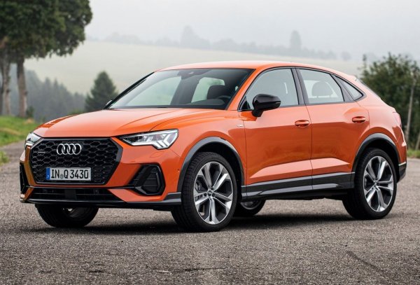 Компактният кросоувър Q3 демонстрира най-добрата надеждност сред офроуд моделите на марката. Причината е относителната простота на дизайна и липсата на сложни решения като въздушното окачване.

2.0-литров турбо двигател, съчетан с класическа 8-степенна автоматична скоростна кутия, се оказа по-предвидим и надежден вариант от версиите с роботизирана трансмисия.
