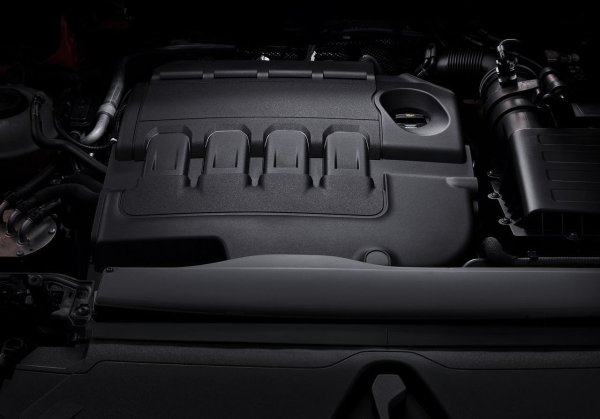 Анализът показва, че най-добрите опции за дългосрочна експлоатация са версии с доказан 2.0-литров турбо двигател, класическа автоматична кутия вместо "робот" и без излишни електронни опции. По-простите конфигурации често се оказват по-надеждни от най-високите.

Въпреки сложността на съвременните германски автомобили, някои модели Audi демонстрират прилична издръжливост след 5 години експлоатация. Audi A4, A5, TT, Q3 и A6 са примери за това как обмисленото инженерство и зрелият дизайн съчетават технология, комфорт и надеждност на вторичния пазар.
