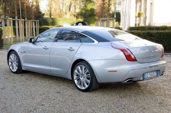 Jaguar XJ 2011