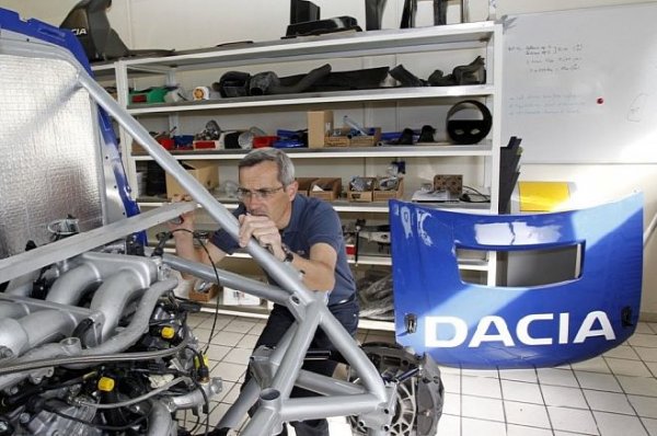 Dacia Duster No Limit (850 к.с. от Nissan GT-R) - състезателен вариант за състезанието Pikes Peak International Hill Climb