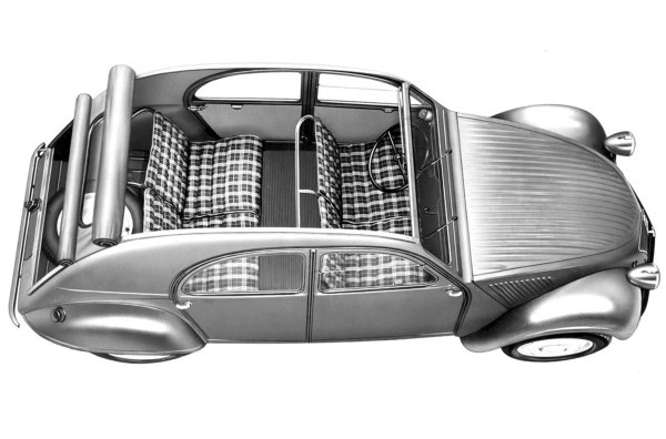 Тъй като първоначално в основата на концепцията 2CV са простотата и евтината цена, двигателят напълно съответстваше на нея. Автомобилът излиза на пазара с 375-кубиков двуцилиндров &bdquo;боксер&bdquo; с мощност 9 к.с. Ускорението до 40 км/ч изисква будистко спокойствие и около 42 секунди. Максималната скорост е 64 км/ч. 
