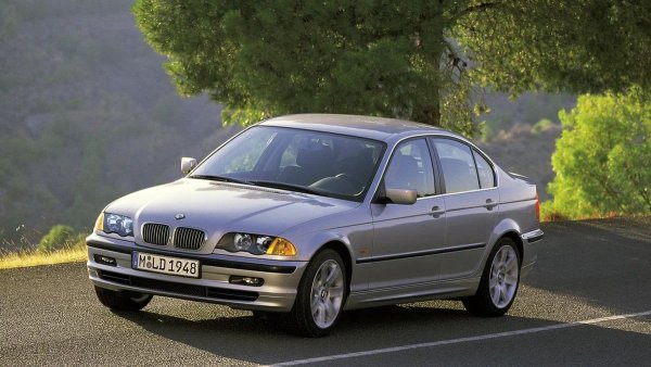 Години - 1994-2008

В кои автомобили се монтира - Audi A4, A6, A6 Allroad, A8, BMW 3, 5 и 7 серия, Z4, Porsche Boxster, Cayman, 911, Skoda Superb I, Volkswagen Passat, Phaeton

Среден пробег до сериозен ремонт - 250 000 км

Предшественикът на цяла галактика от 6- и 8-степенни скоростни кутии ZF, е петстепенната автоматична 5HP19. По едно време тя се вкорени добре в модели на Porsche, BMW и Audi и дори в мощни модификации си спечели репутацията на почти "вечна". Механичната й част пък се оказа много надеждна.
