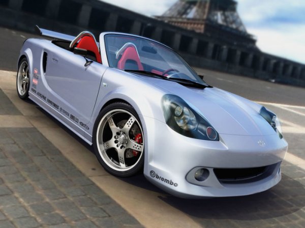 Още един "дядо" сред спортните автомобили, по който страстите не утихват и до днес. Японският модел се произвежда от 1984 до 2007 година. За доста дълго време Toyota MR2 успя да формира впечатляващ кръг от всеотдайни фенове около себе си. Подобно на другия "японец" този модел също успя да оцелее в три поколения.