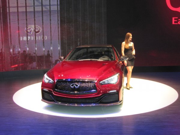 Infiniti Q50 Eau Rouge	