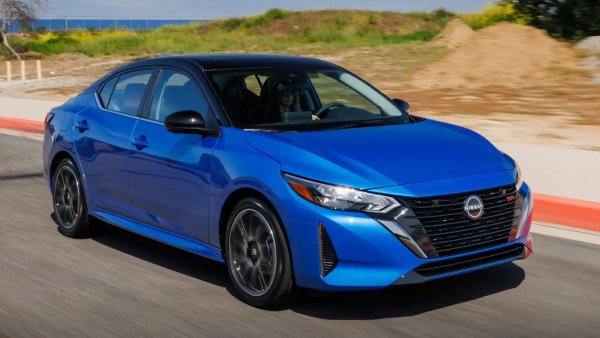 Въпреки че определено има по-добри компактни седани на пазара, Nissan Sentra не е толкова ужасен, колкото беше преди време. Това обаче не означава, че собствениците му са доволни от него. Само 39% казват, че биха го купили отново.
