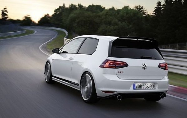 Малко повече мощност, по-съвременна мултимедия и други козметични промени. 
