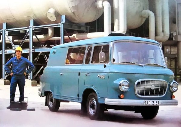 Подобно на Wartburg и Trabant, и третият най-популярен автомобилен продукт на Германската демократична република започва живота си като съвременен и даже иновативен автомобил - и след това е произвеждан без съществени промени цели три десетилетия, за да стане обект на присмех. 
Корените на Barkas водят до 20-те години и до Йорген Скафте Расмусен, създателя на DKW (един от предците на днешната Audi). Расмусен основава в Кемниц и дъщерна компания за малки камиончета, наречена Fremo. След войната Кемниц остава в съветската окупационна зона и цялата фабрика на Frеmo е разглобена и откарана в СССР като "репарации". Наследниците на компанията успяват да построят нов цех на същото място, но после той е национализиран от правителството на ГДР. 