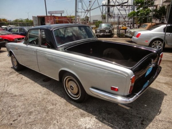 Rolls-Royce Corniche от 1973 година като пикапolls-Royce Corniche от 1973 година като пикап